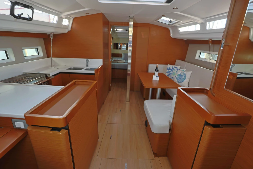 Yakamozi • Jeanneau Sun Odyssey 440 , 2022• Kiralama ve Yelkenli Gezi