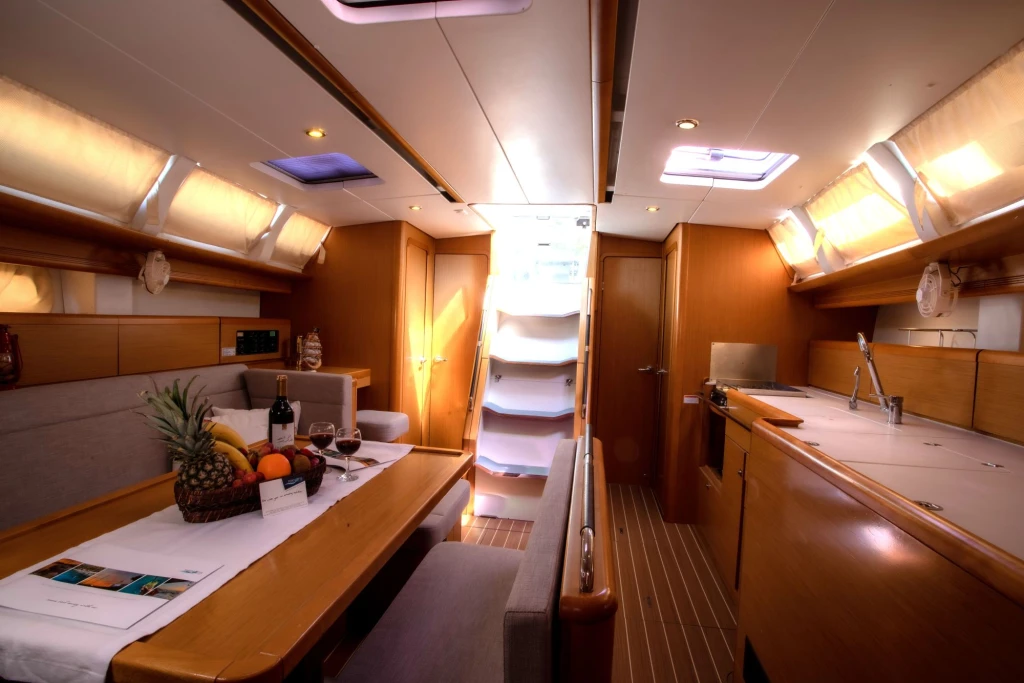Capella II • Jeanneau Sun Odyssey 44İ , 2011• Kiralama & Yelken