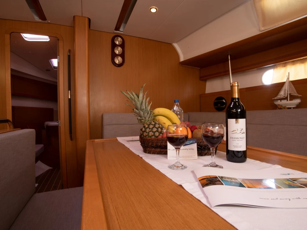 Capella II • Jeanneau Sun Odyssey 44İ , 2011• Kiralama & Yelken