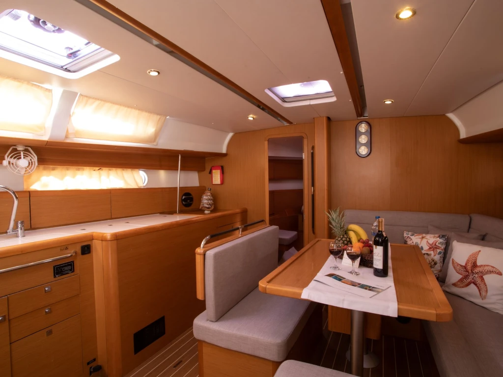 Capella II • Jeanneau Sun Odyssey 44İ , 2011• Kiralama & Yelken