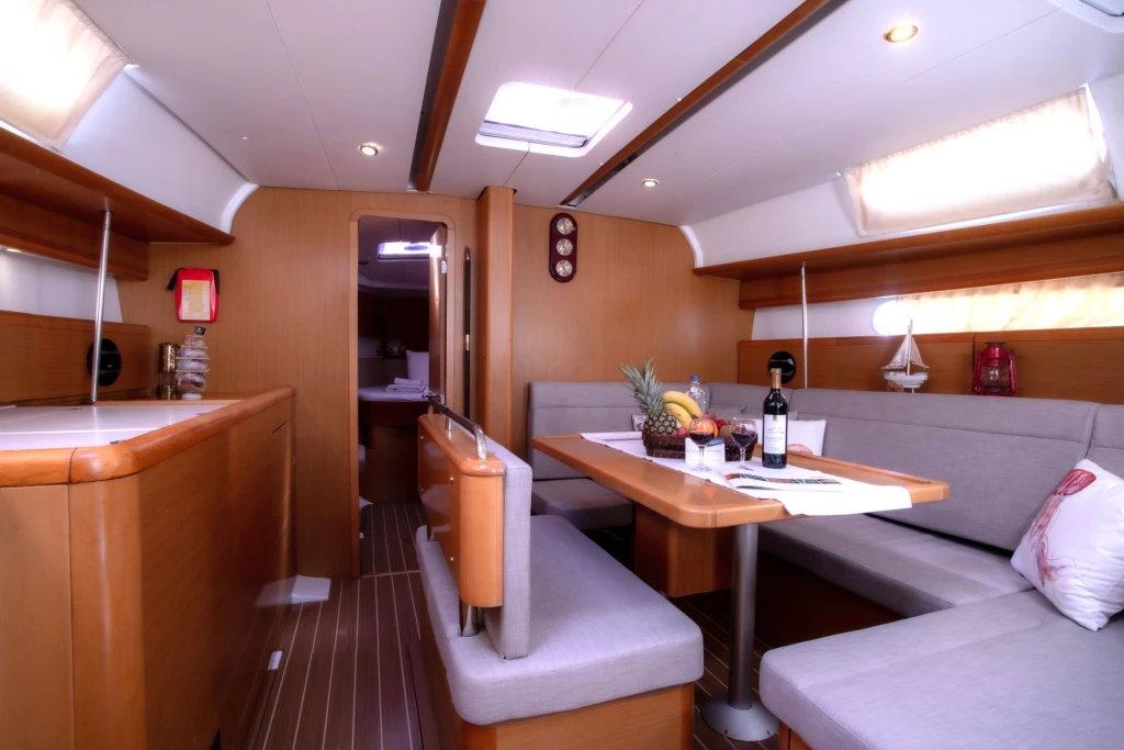 Capella II • Jeanneau Sun Odyssey 44İ , 2011• Kiralama & Yelken