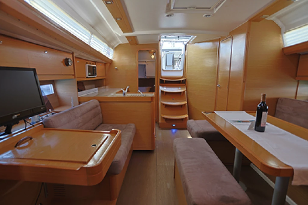 Desiree II • Dufour 412 Grand Large 2017 • Kiralama ve Yelken