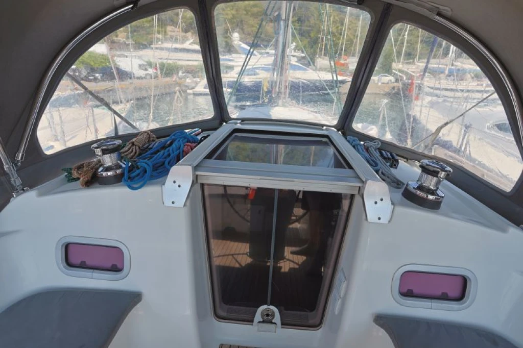 Çakıl • Beneteau Oceanis 34, 2010 • Kiralama ve Yelken
