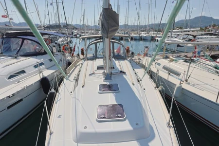 Çakıl • Beneteau Oceanis 34, 2010 • Kiralama ve Yelken
