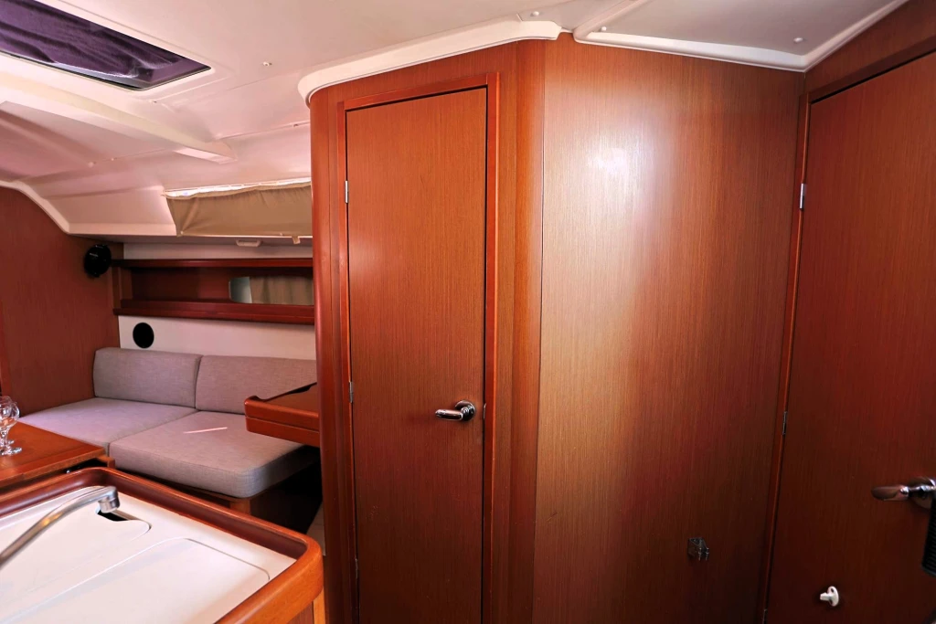 Çakıl • Beneteau Oceanis 34, 2010 • Kiralama ve Yelken
