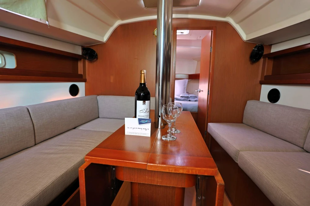 Çakıl • Beneteau Oceanis 34, 2010 • Kiralama ve Yelken
