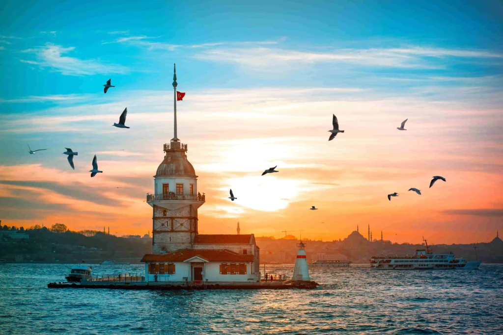GÜNÜBİRLİK ÜSKÜDAR-KUZGUNCUK-BEYLERBEYİ SARAYI TURU 25 EKİM 2026