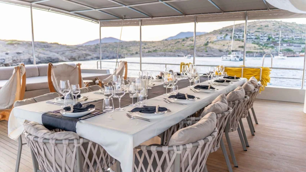 Marmaris Süper Yat ve Mega Yat Kiralama | Lüks Yat Türkiye