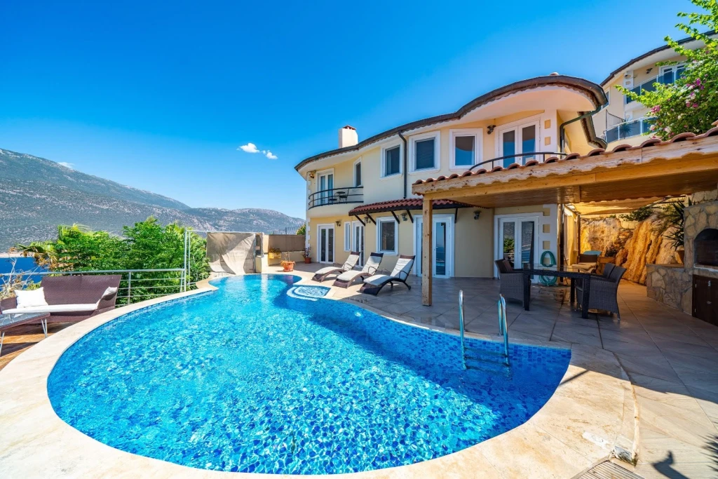 Villa Aston