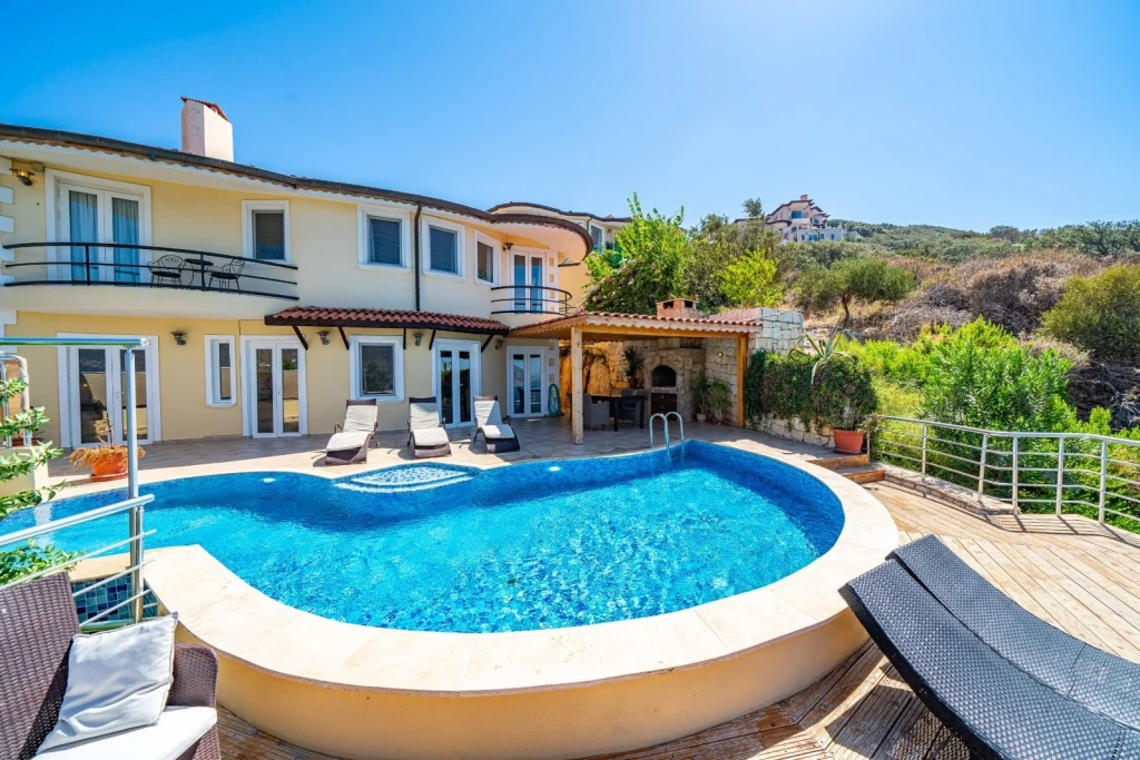 Villa Aston