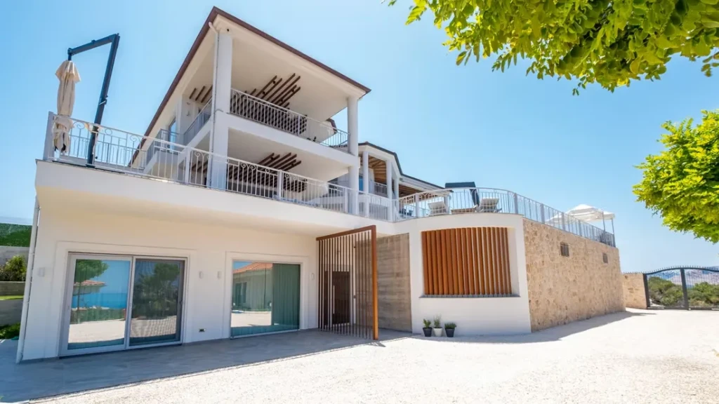 Sabine Villa