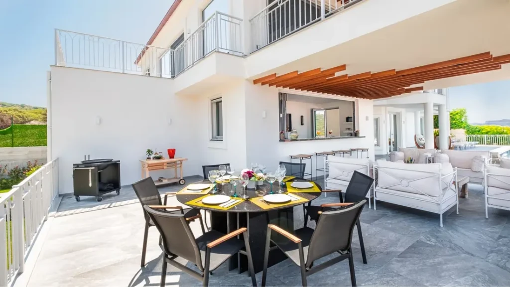 Sabine Villa