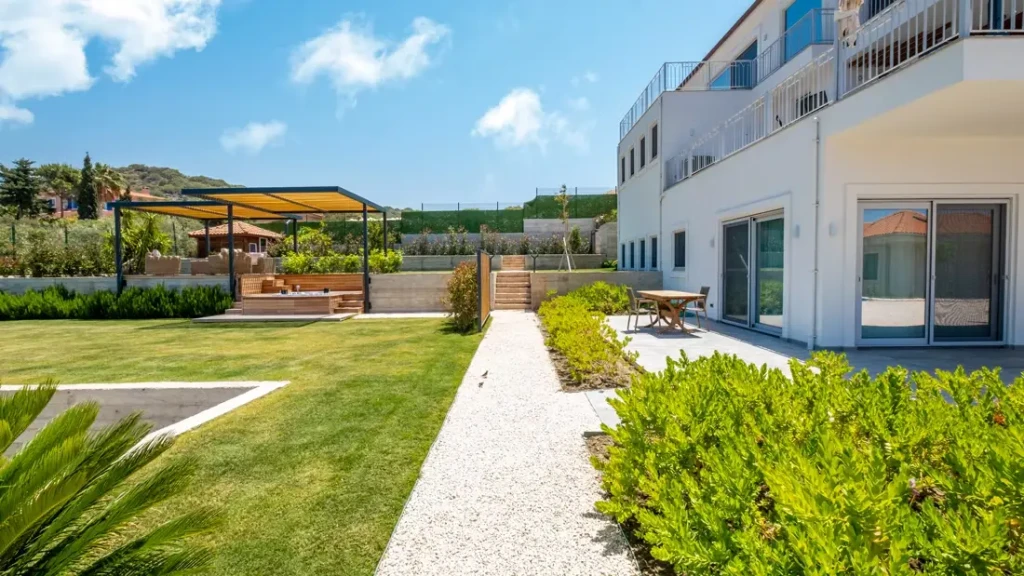 Sabine Villa