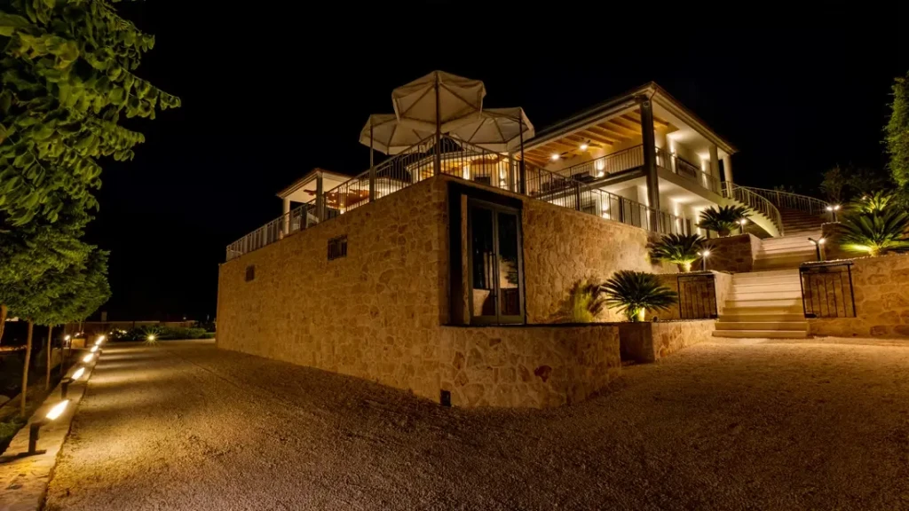 Sabine Villa