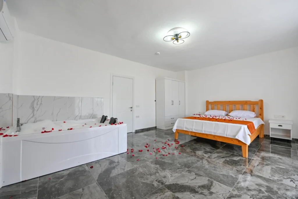 Lycia Hunter Villa
