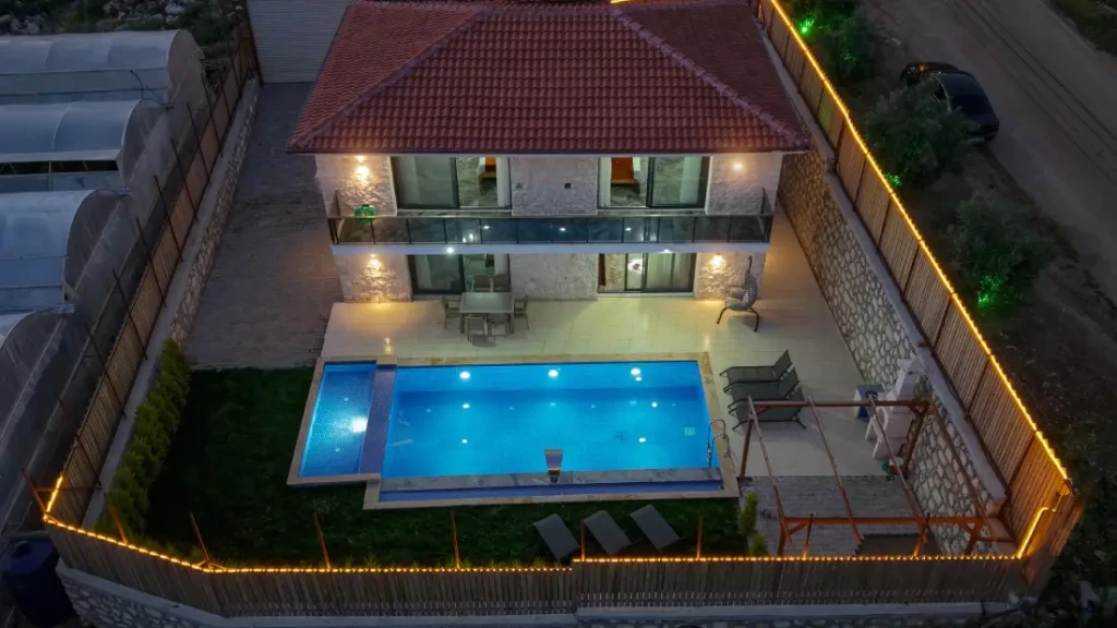 Lycia Hunter Villa