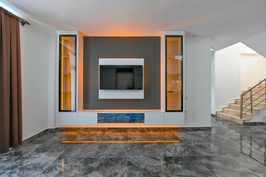 Lycia Hunter Villa