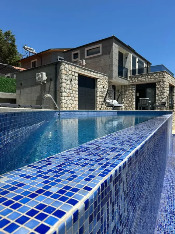 Villa Euphrates