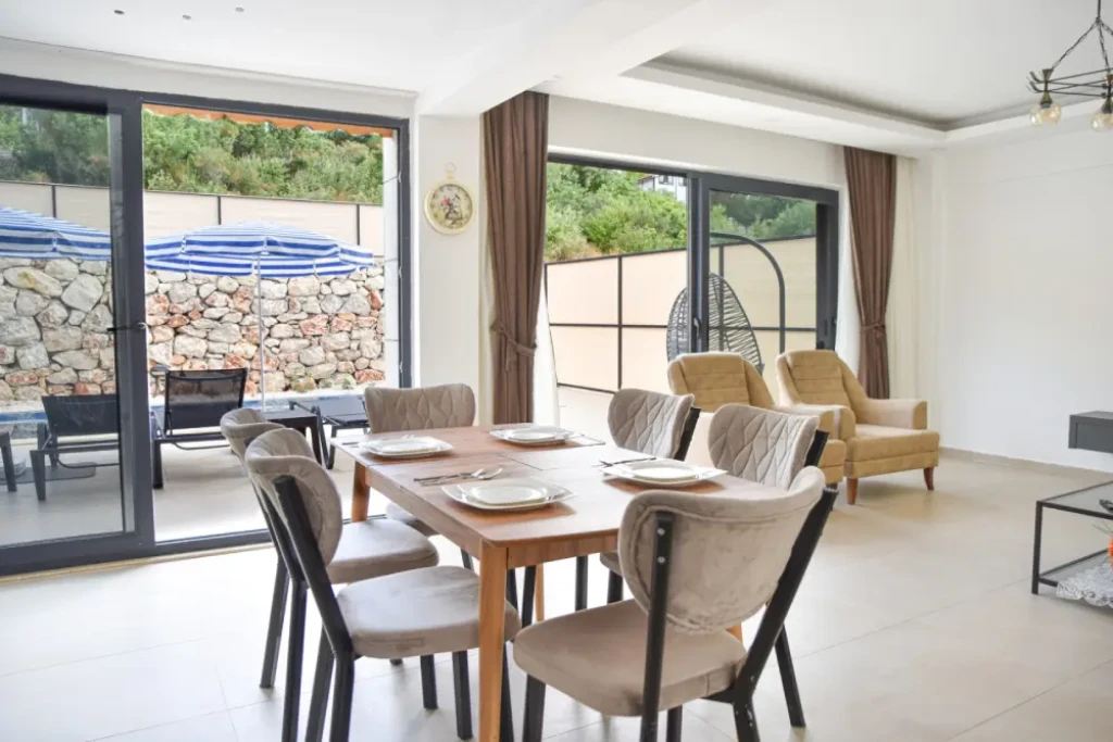 Villa Aris Life