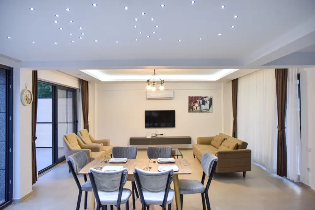 Villa Aris Life