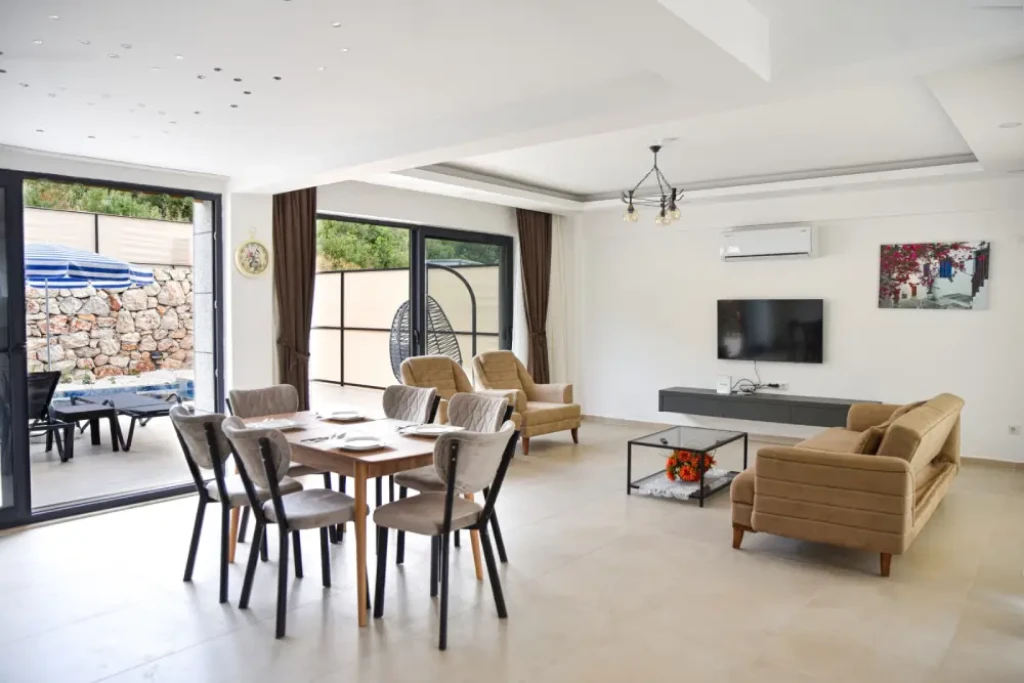 Villa Aris Life