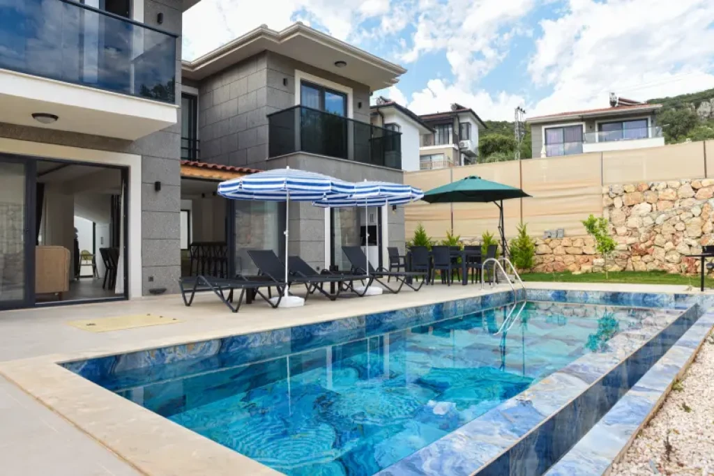 Villa Aris Life