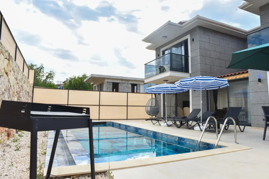 Villa Aris Life