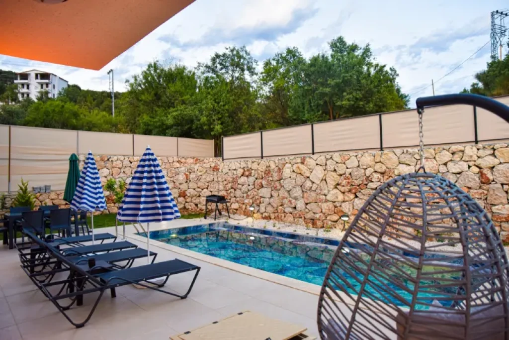 Villa Aris Life