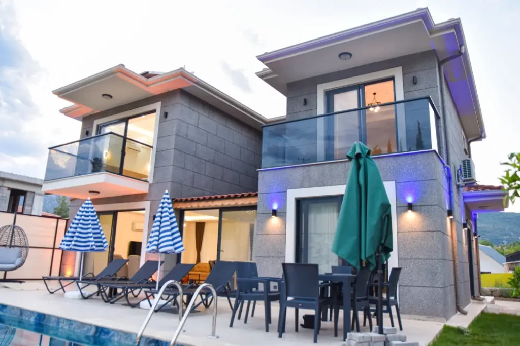 Villa Aris Life