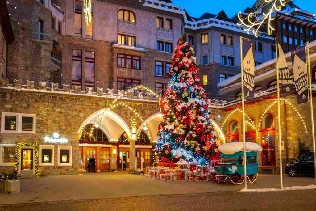 İzmir Çıkışlı Bernina Express & Milano Noel Pazarları Turu | 3 Gece 4 Gün