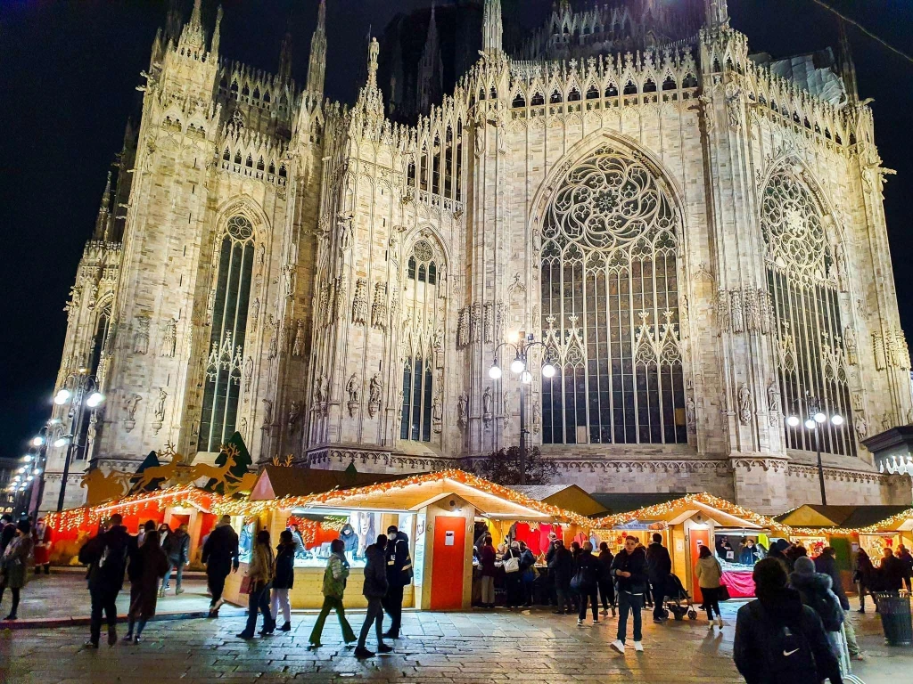 İzmir Çıkışlı Bernina Express & Milano Noel Pazarları Turu | 3 Gece 4 Gün