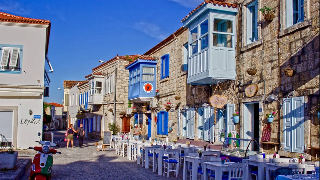 29 Ekim Özel Salda Gölü Pamukkale Kısıklı Kanyonu Kaklık Mağarası Çeşme Alaçatı Turu 2 Gece Konaklamalı
