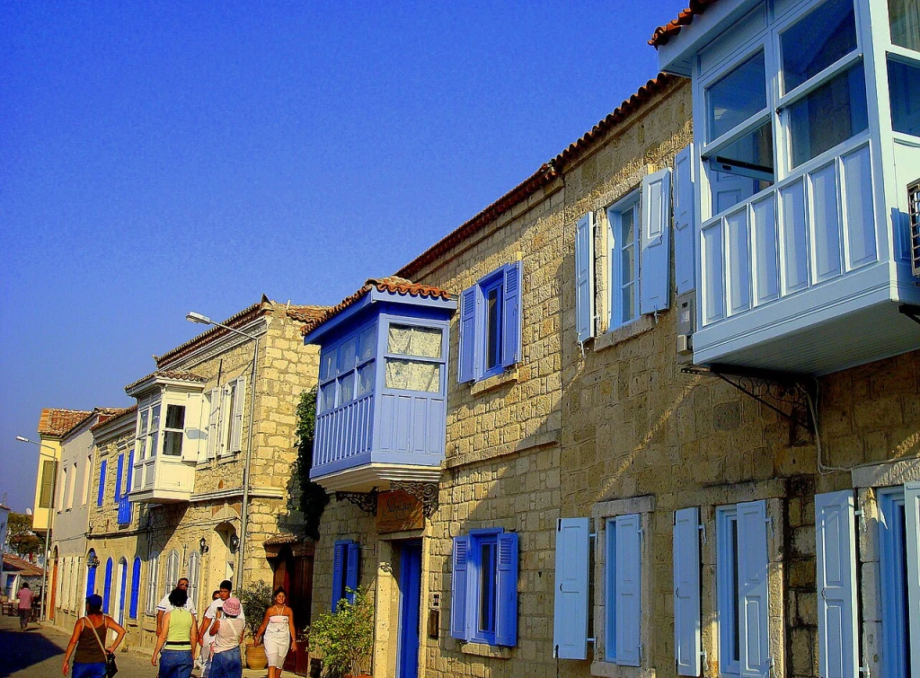 29 Ekim Özel Salda Gölü Pamukkale Kısıklı Kanyonu Kaklık Mağarası Çeşme Alaçatı Turu 2 Gece Konaklamalı