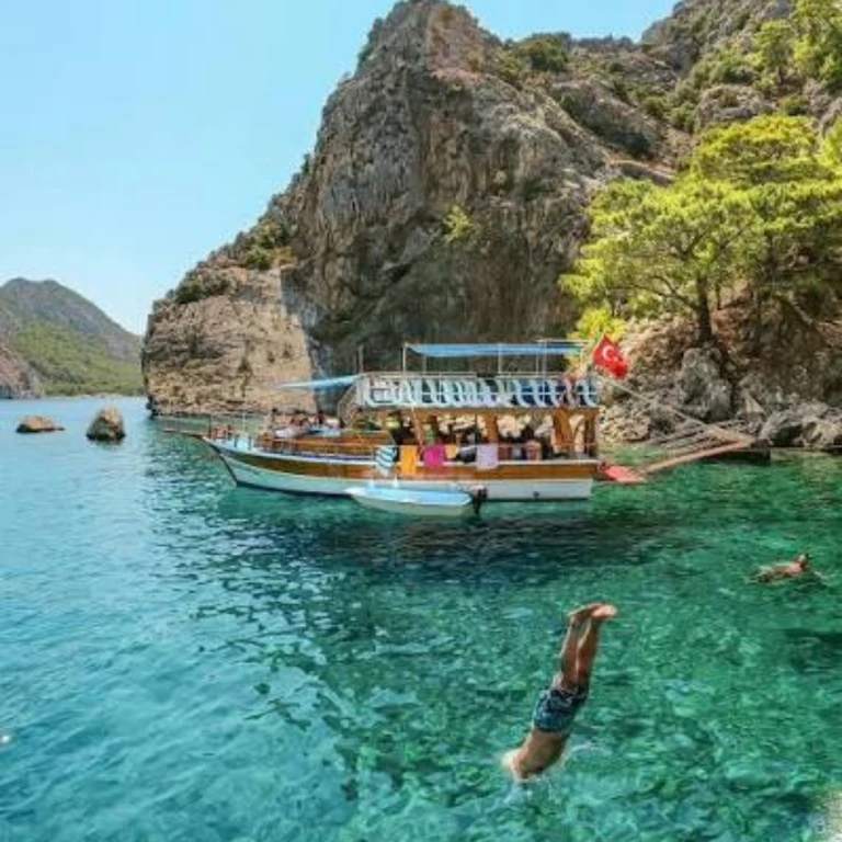 Alanya, Manavgat, Serik ve Antalya Çıkışlı Adrasan Suluada Tekne Turu