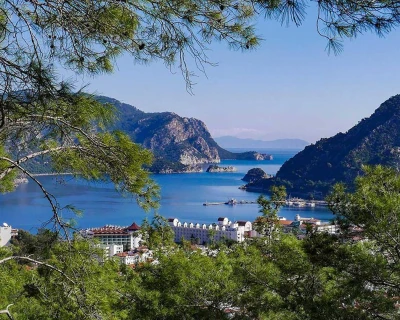 Marmaris'te bir günlük tur seçerken turistler ne hakkında konuşuyor?