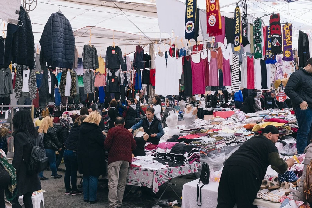 GÜNÜBİRLİK ALIŞVERİŞ TURU (Kadıköy Pazarı-Viaport)