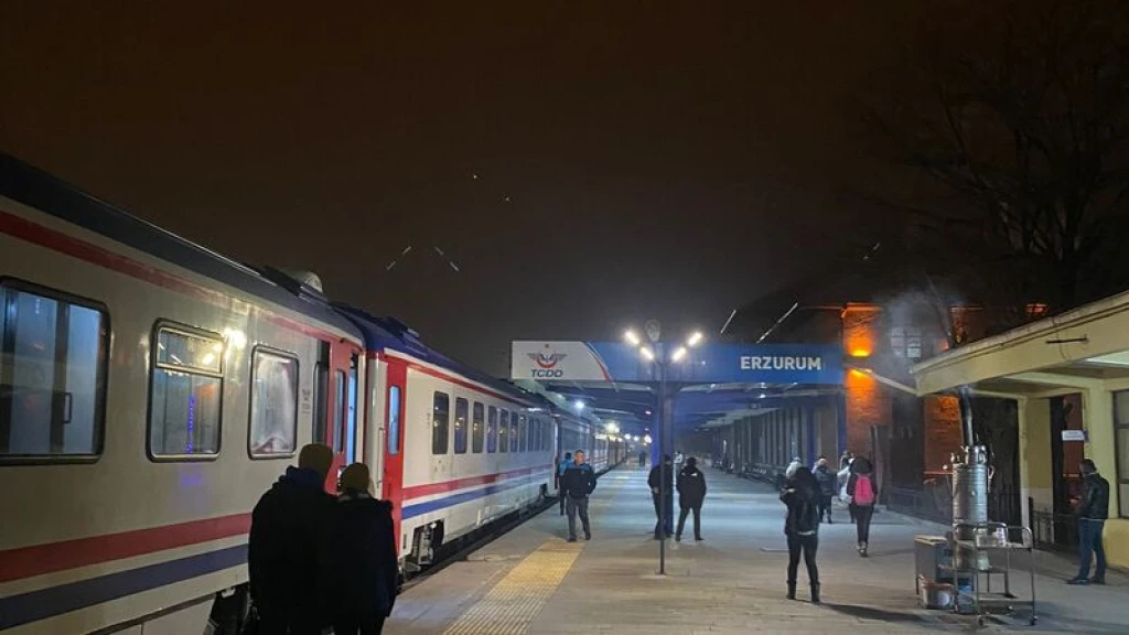 İSTANBUL ÇIKIŞLI / UÇAK GİDİŞ DÖNÜŞ DOĞU EKSPRESİ TURU/ (VAN-DOĞUBEYAZIT-KARS-ERZURUM)...