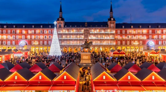 Barselona & Madrid Noel Pazarları Turu / AJet ile 4 Gece  Konaklamalı / Girona Şehir Turu Dahil  / İ...