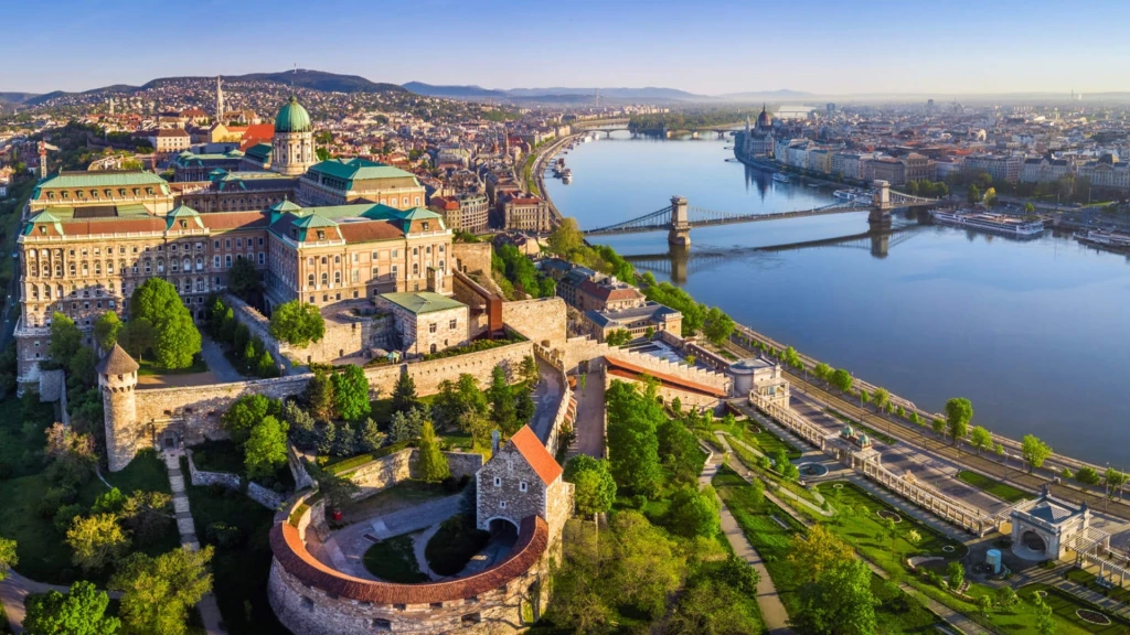 Görkemli Orta Avrupa Budapeşte & Viyana & Prag Turu / Bratislava Turu Dahil / AJET ile 7 Gece Konaklamalı / İstanbul Çıkışlı