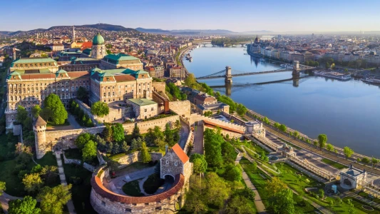 Görkemli Orta Avrupa Budapeşte & Viyana & Prag Turu / Bratislava Turu Dahil / AJET ile 7 Gece Konakl...