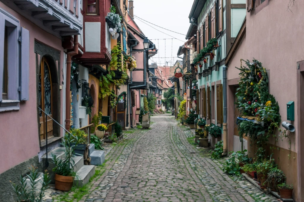 Direct Departure from Izmir: Magnificent Christmas Markets Tour – Switzerland – France – Germany
