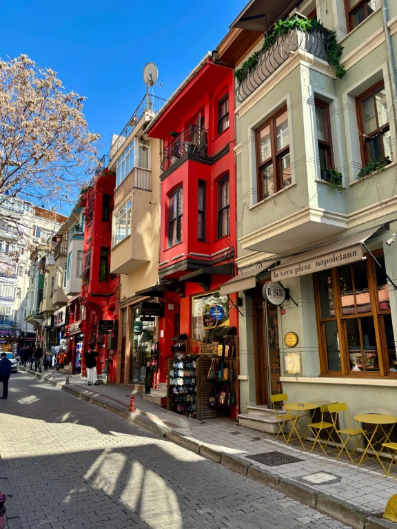 GÜNÜBİRLİK ÜSKÜDAR-KUZGUNCUK-BEYLERBEYİ SARAYI TURU 26 EYLÜL 2026