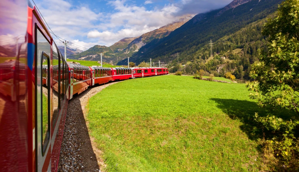 İZMİR’DEN BERNİNA EXPRESS İLE NOEL PAZARLARI TURU SUNEXPRESS HAVA YOLLARI İLE 4 GECE