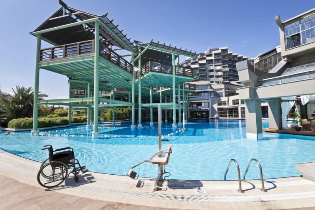 Limak Lara Deluxe Hotel Resort