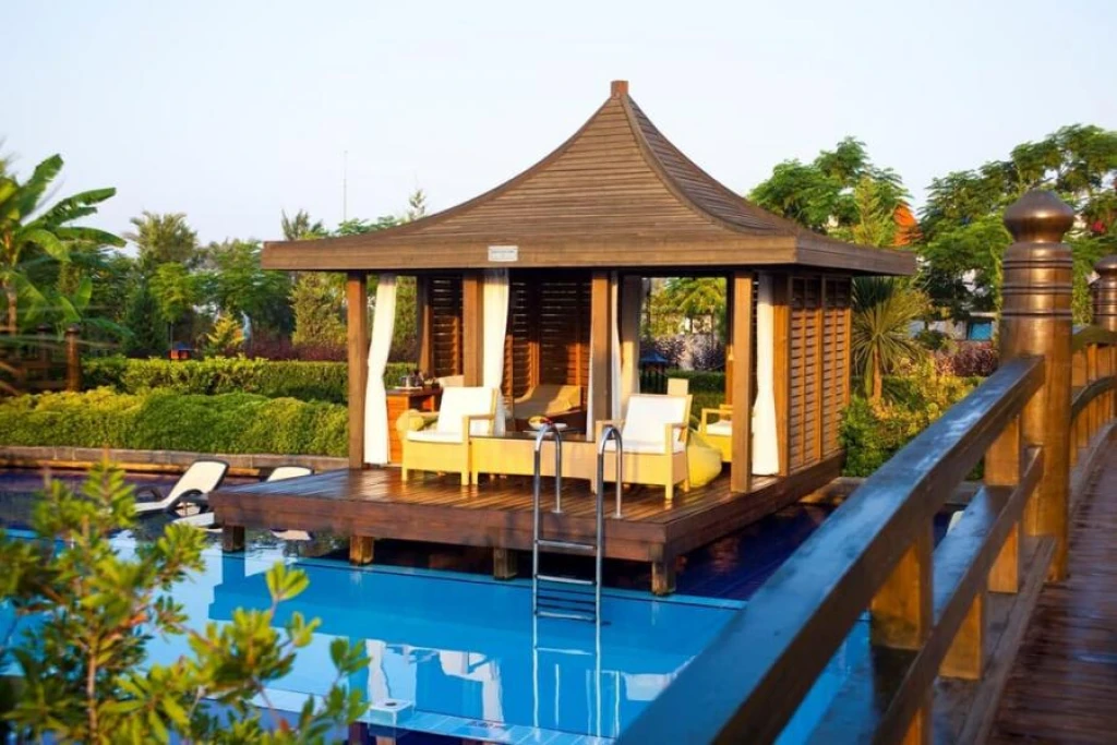 Limak Lara Deluxe Hotel Resort