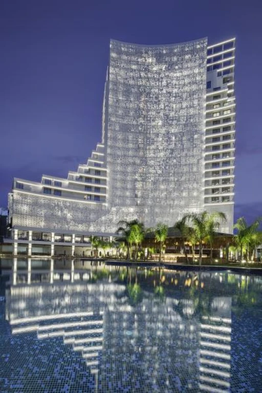 Grand Sapphire Resort Hotel