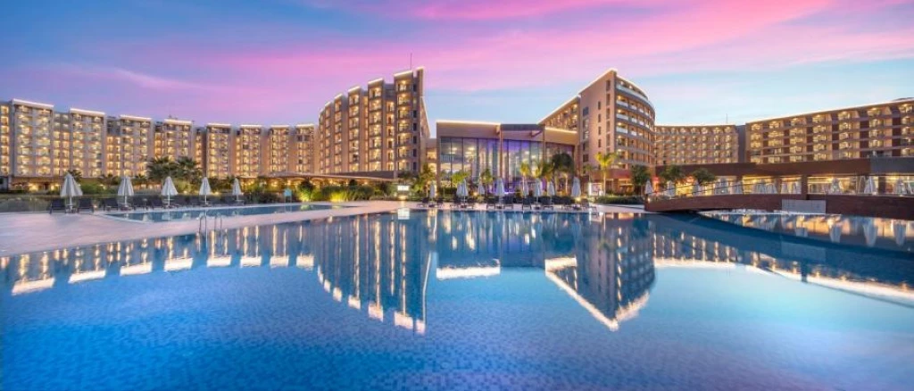 Elexus Hotel Resort & Spa