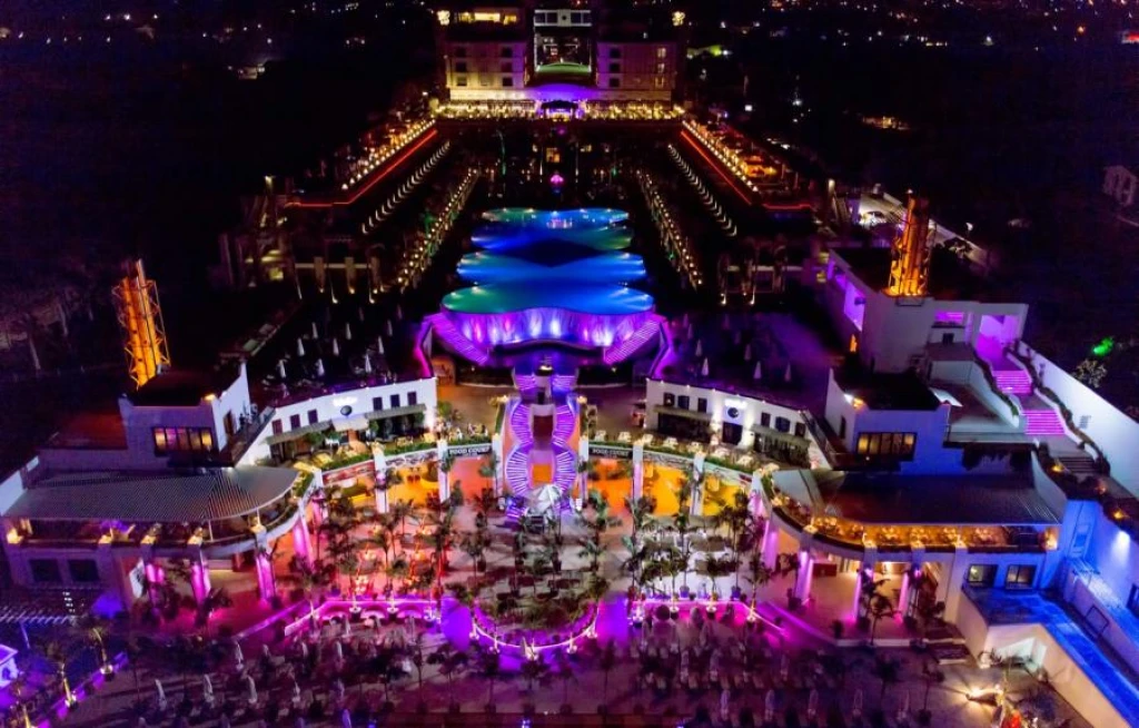 Cratos Premium Hotel & Port & Spa