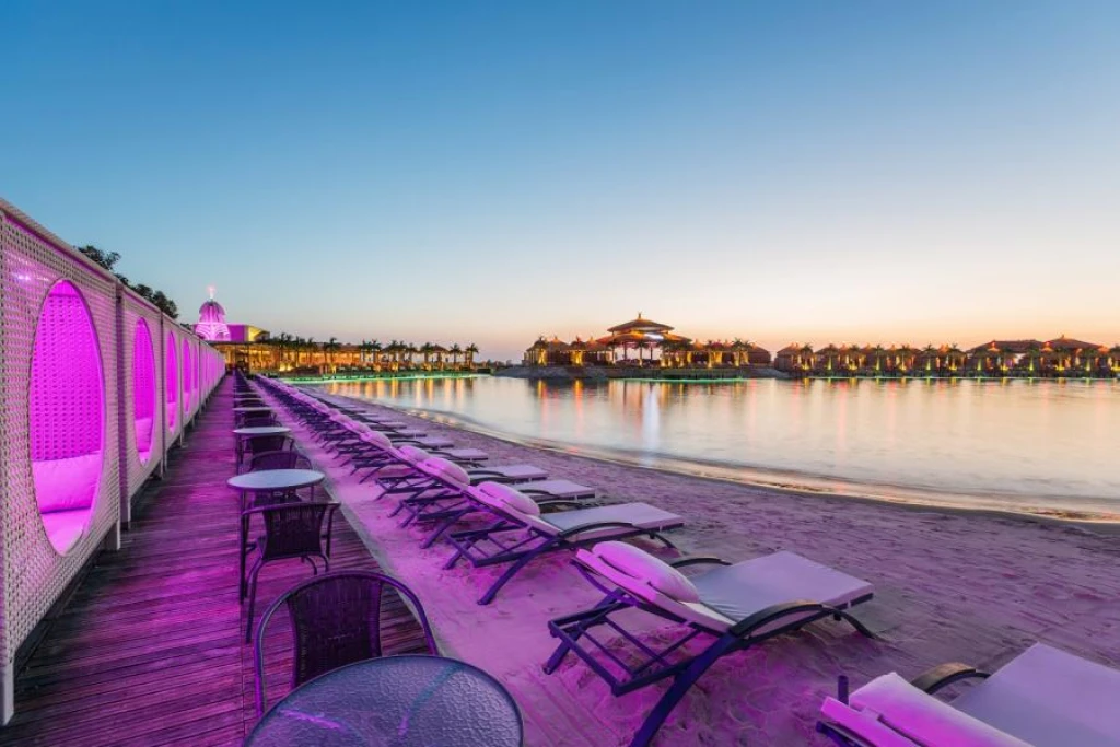 Cratos Premium Hotel & Port & Spa