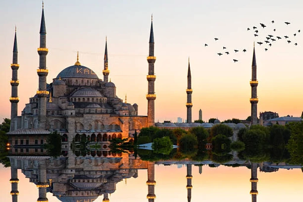 KARIŞ KARIŞ İSTANBUL